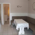 Nika Nyaralo Jakuzzival Balatonkeresztúr