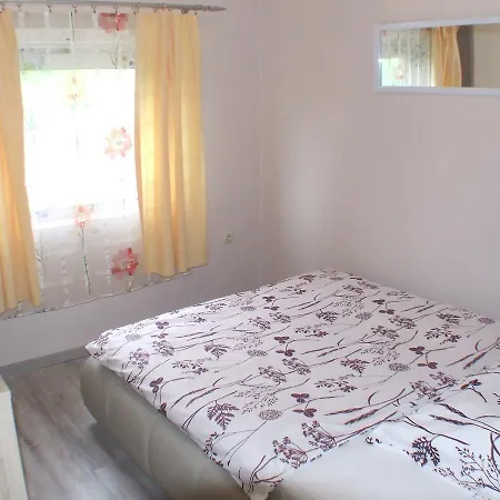 Holiday home Nika Nyaralo Jakuzzival Balatonkeresztur